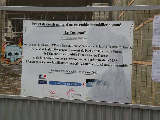  pancarte annonçant la construction de l'immeuble Le Barbizon, rue de Tolbiac